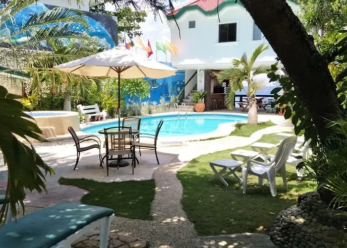 Love\'S Beach & Dive Resort